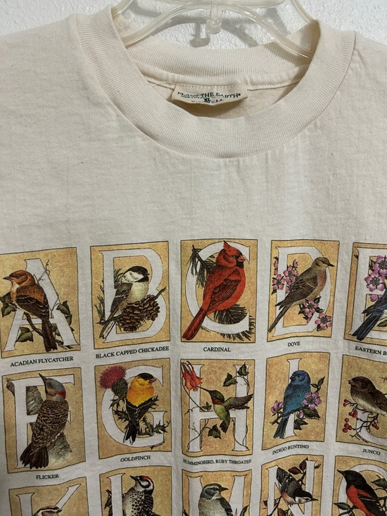 Plant the Earth Tops - Vintage Cream Short Sleeve Bird Graphic Tee